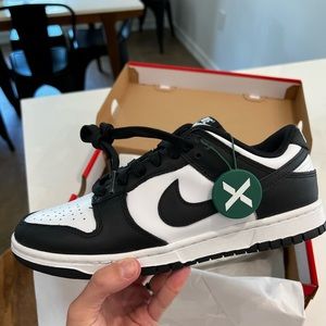 Nike Panda Dunks